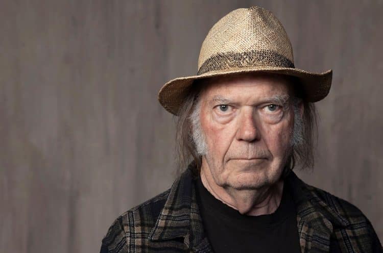 10 Best Neil Young Songs of All Time - Singersroom.com