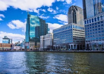 10 Famous Singers from New Jersey