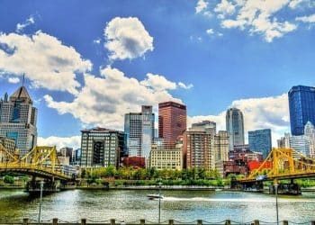 10 Famous Singers from Pennsylvania