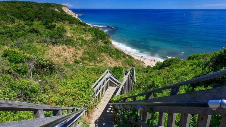 10 Famous Singers from Rhode Island