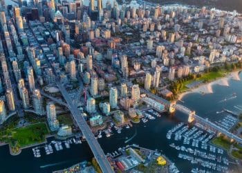 10 Famous Singers from Canada