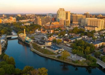 10 Famous Singers from Delaware