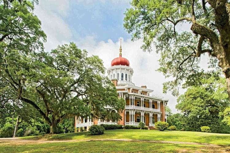 10 Famous Singers from Mississippi