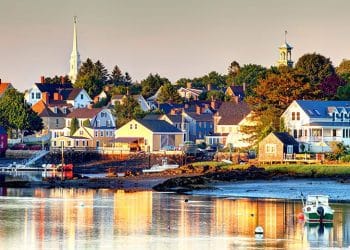 10 Famous Singers from New Hampshire