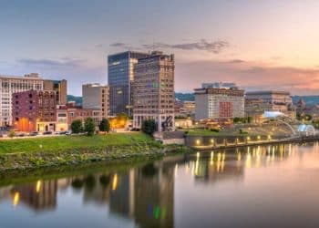 10 Famous Singers from West Virginia