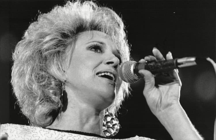 10 Best Tammy Wynette Songs of All Time - Singersroom.com