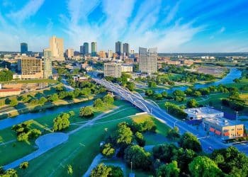 10 Famous Singers from Texas