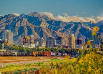 10 Famous Singers from Utah