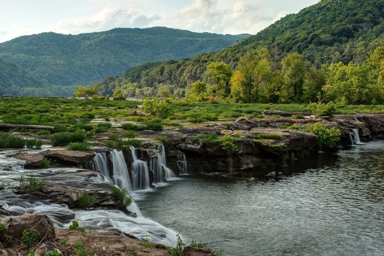 10 Famous Singers from Vermont