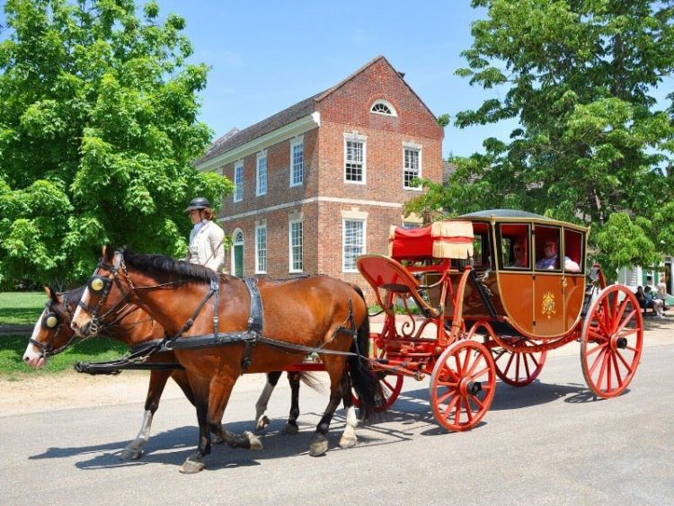 10 Famous Singers from Virginia