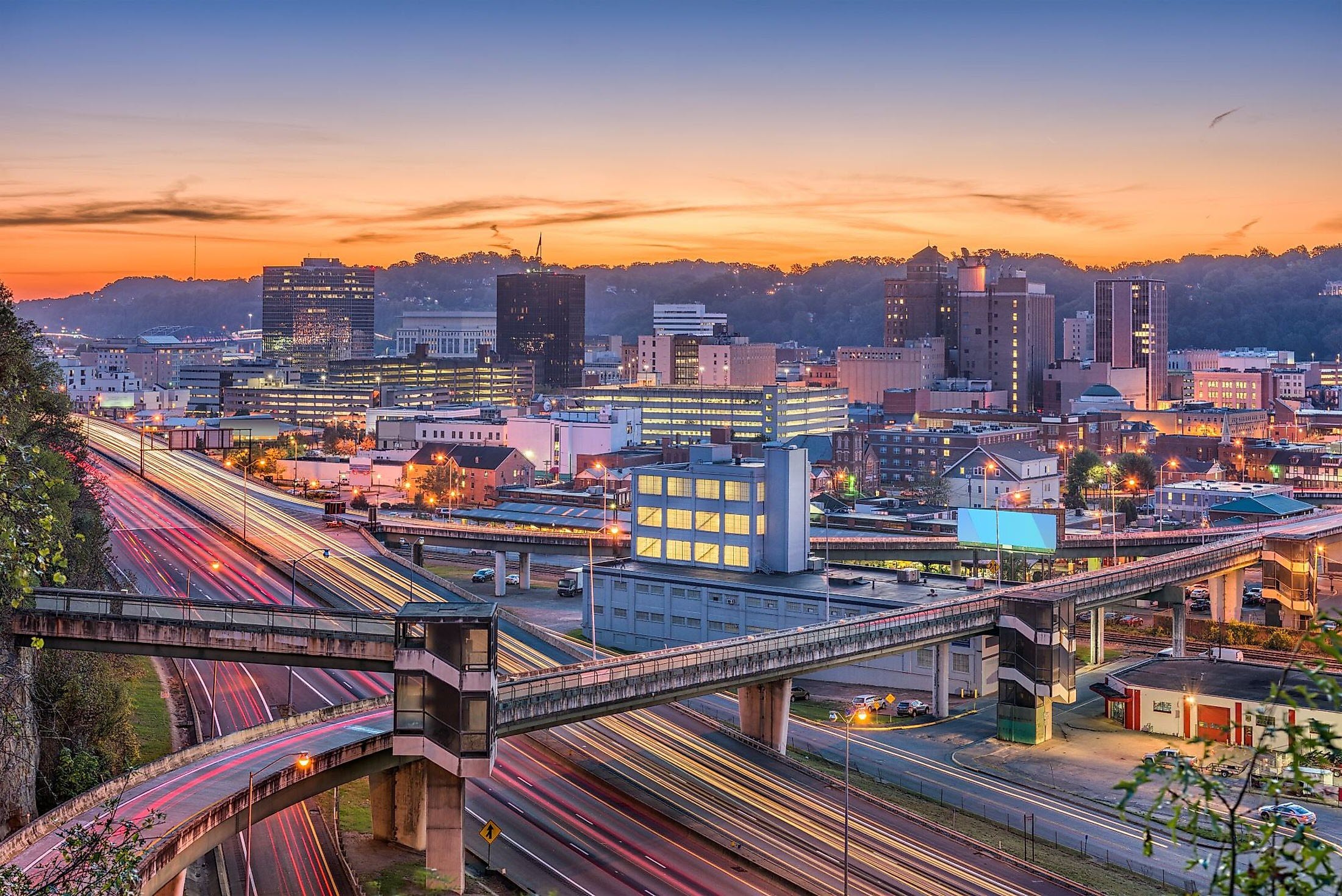 10 Famous Singers from West Virginia