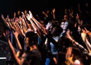 10 Best Worship Songs of All Time