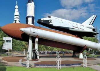 10 Famous Singers from Alabama