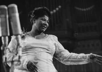 15 Best Christian Gospel Singers of All Time