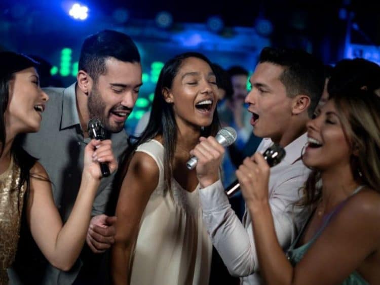 15 Best Karaoke Singers of All Time