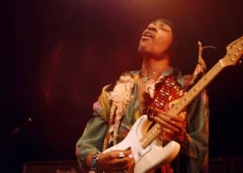 15 Best Guitar Players of All Time