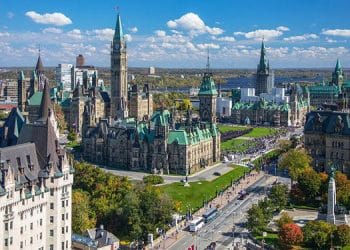 10 Famous Singers from Canada