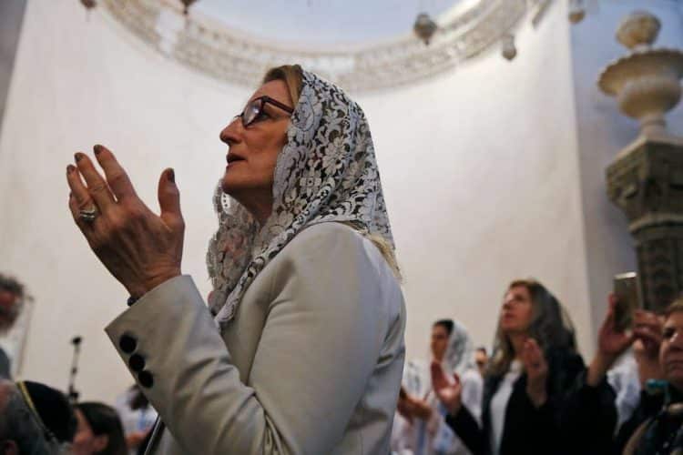 15 Best Christian Songs of All Time