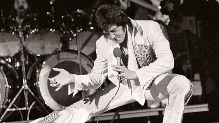 10 Best Elvis Presley Songs Of All Time - Singersroom.com