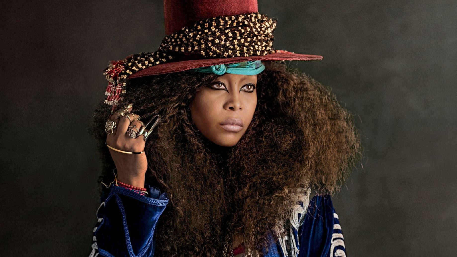 Gipsy erika. Erykah Badu. Erykah Badu 2023. Erykah Badu в молодости.