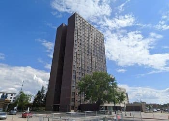 10 Famous Singers from North Dakota