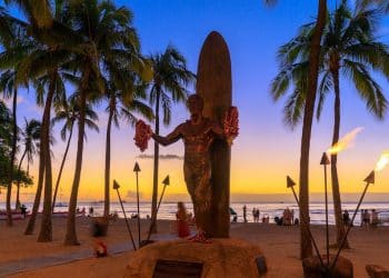 10 Famous Singers from Hawaii