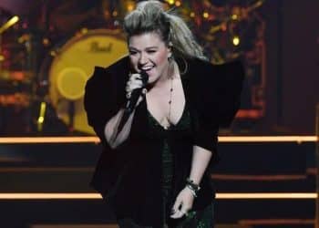 10 Best Kelly Clarkson Songs of All Time