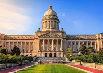 10 Famous Singers from Kentucky