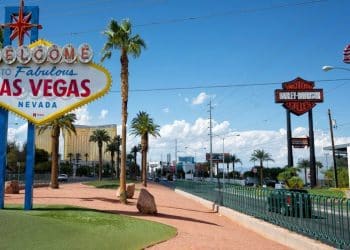 10 Famous Singers from Nevada