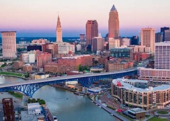 10 Famous Singers from Ohio