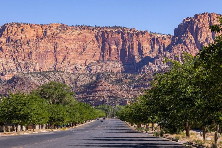 10 Famous Singers from Colorado