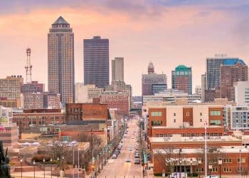 10 Famous Singers from Iowa