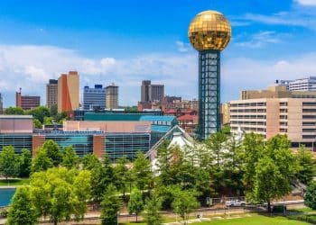 10 Famous Singers from Tennessee