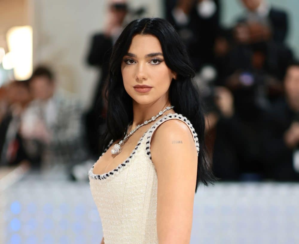 10 Best Dua Lipa Songs of All Time - Singersroom.com