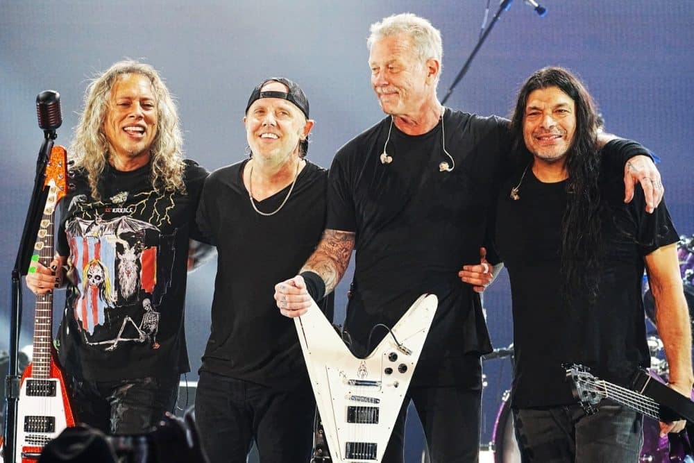 10 Best Metallica Songs of All Time - Singersroom.com