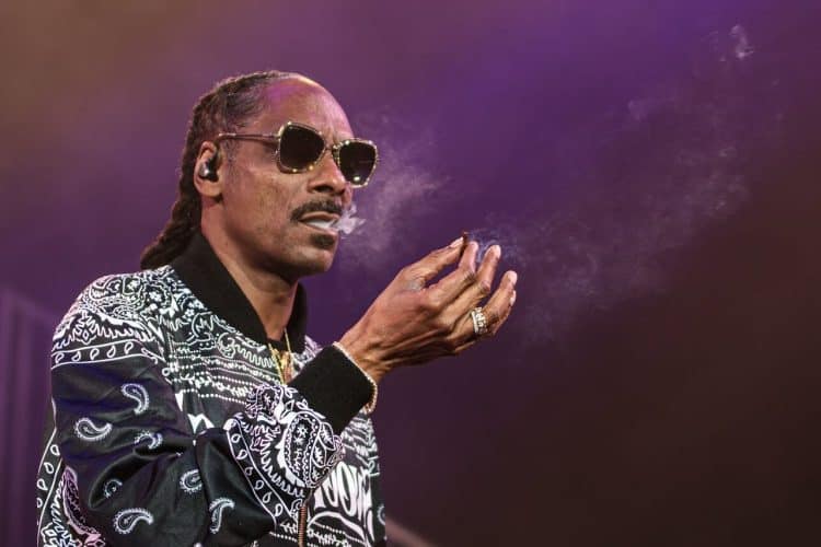 10 Best Snoop Dogg Songs of All Time - Singersroom.com