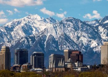 10 Famous Singers from Utah