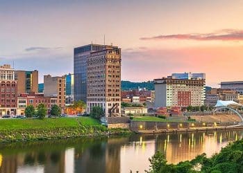 10 Famous Singers from West Virginia