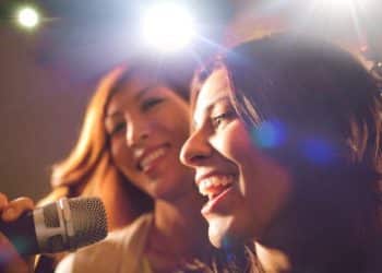 15 Best Karaoke Singers of All Time