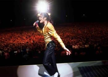 15 Best Male Singers of All Time