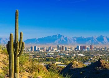 10 Famous Singers from Arizona