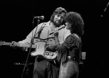 10 Best Waylon Jennings Songs of All Time
