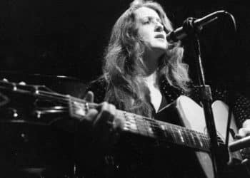 10 Best Bonnie Raitt Songs of All Time