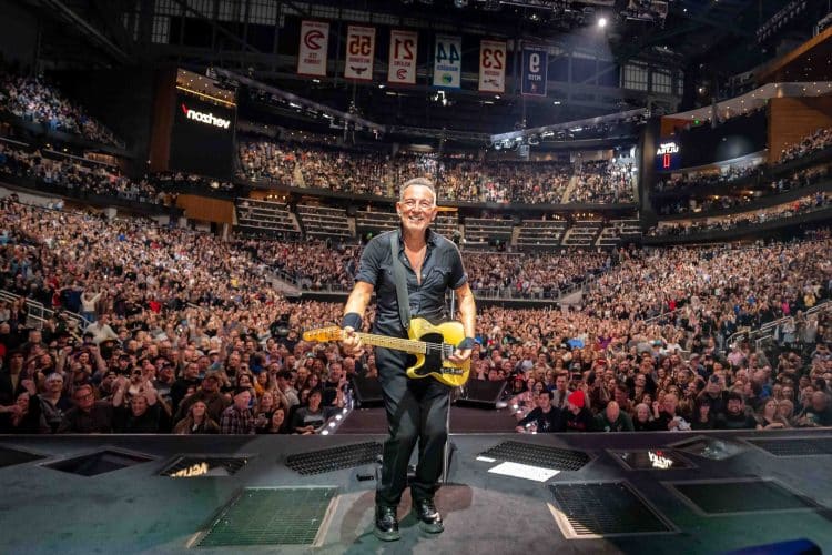 10 Best Bruce Springsteen Songs Of All Time - Singersroom.com