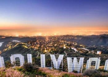 10 Famous Singers from California