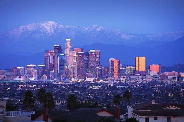 10 Famous Singers from California