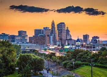 10 Famous Singers from Connecticut