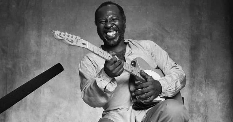 10 Best Curtis Mayfield Songs of All Time