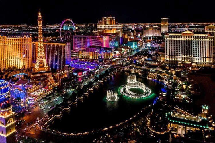 10 Famous Singers from Nevada