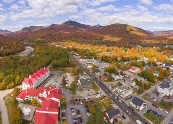 10 Famous Singers from New Hampshire